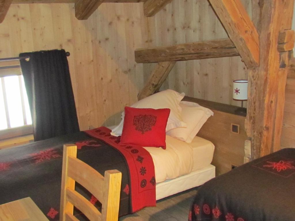 Chez La Fine Bed & Breakfast Les Gets Room photo